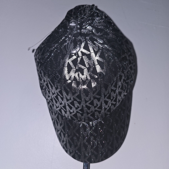 New Michael kors Signature Hat blk & Silver - Picture 12 of 14